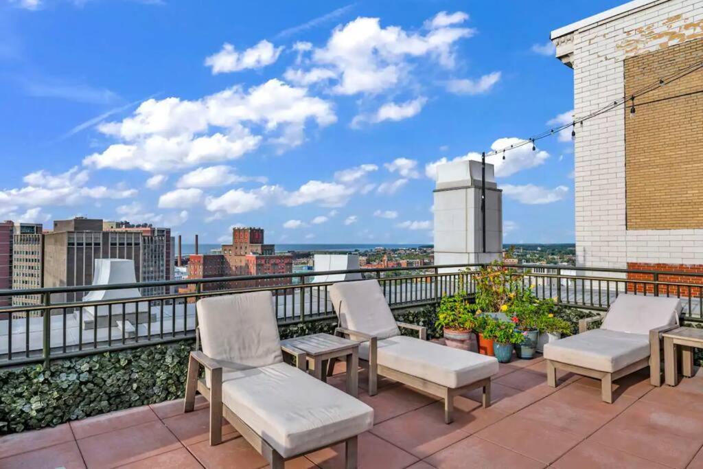 Heart Of Dt - Pool & Steam At Playhouse Square 315 Apartment Cleveland Exterior photo